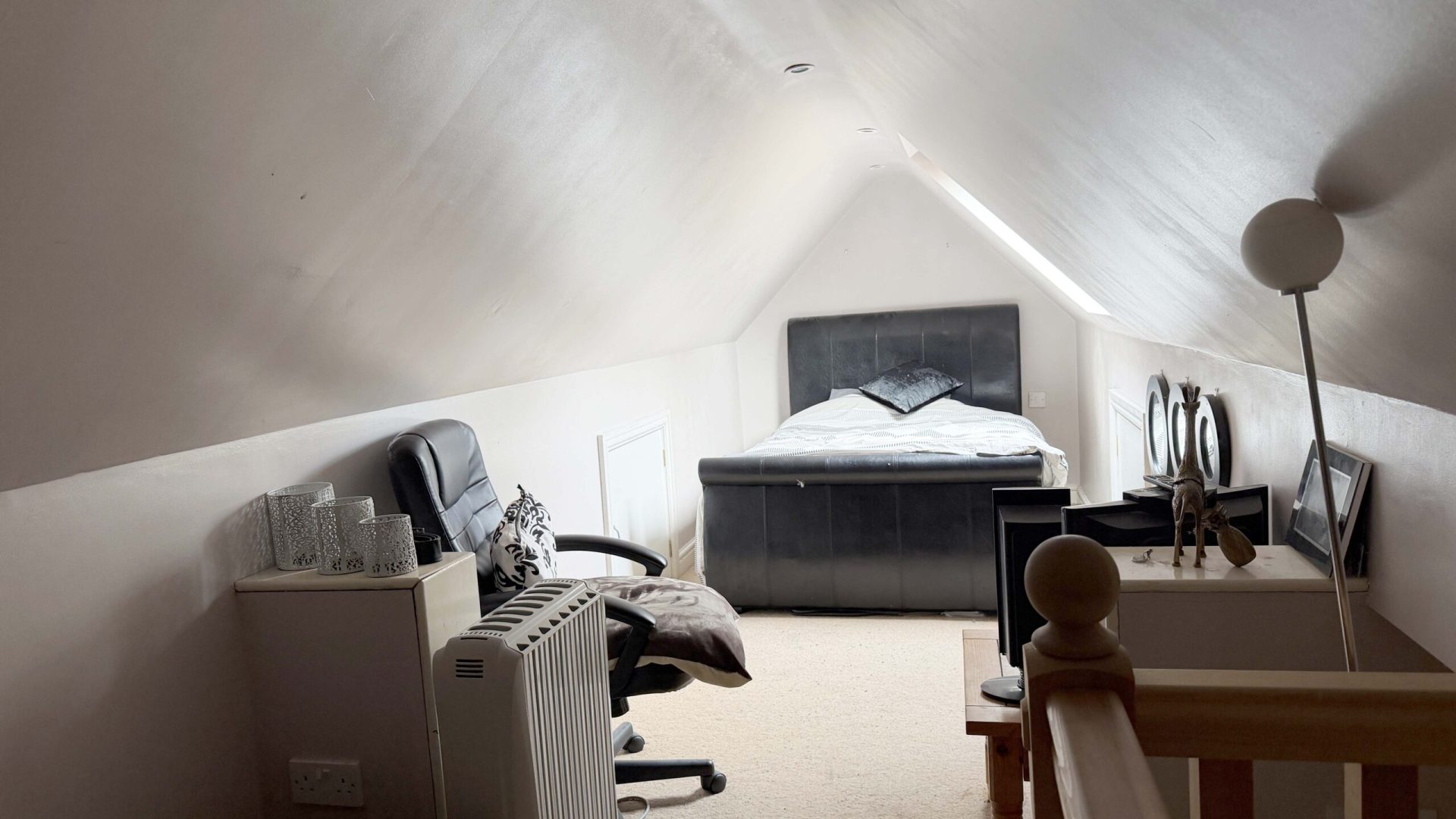 107. Loft Room
