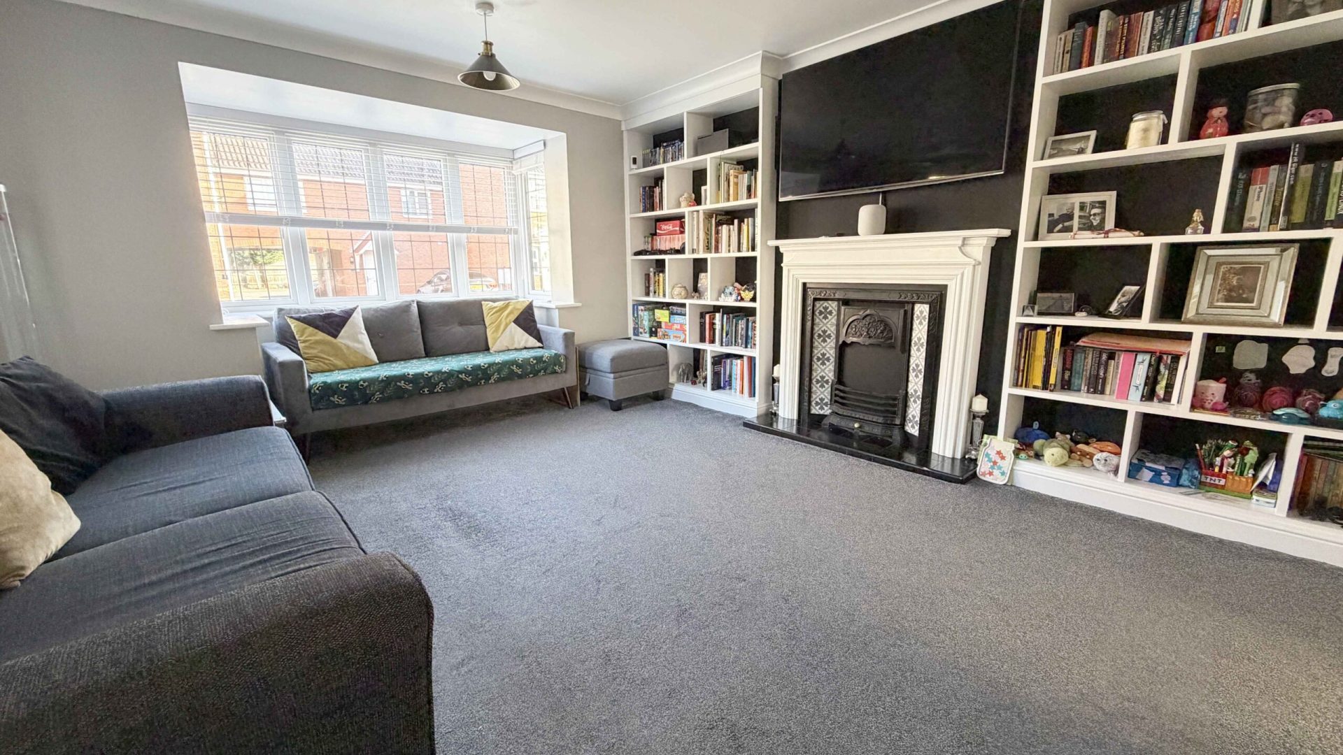2. Lounge