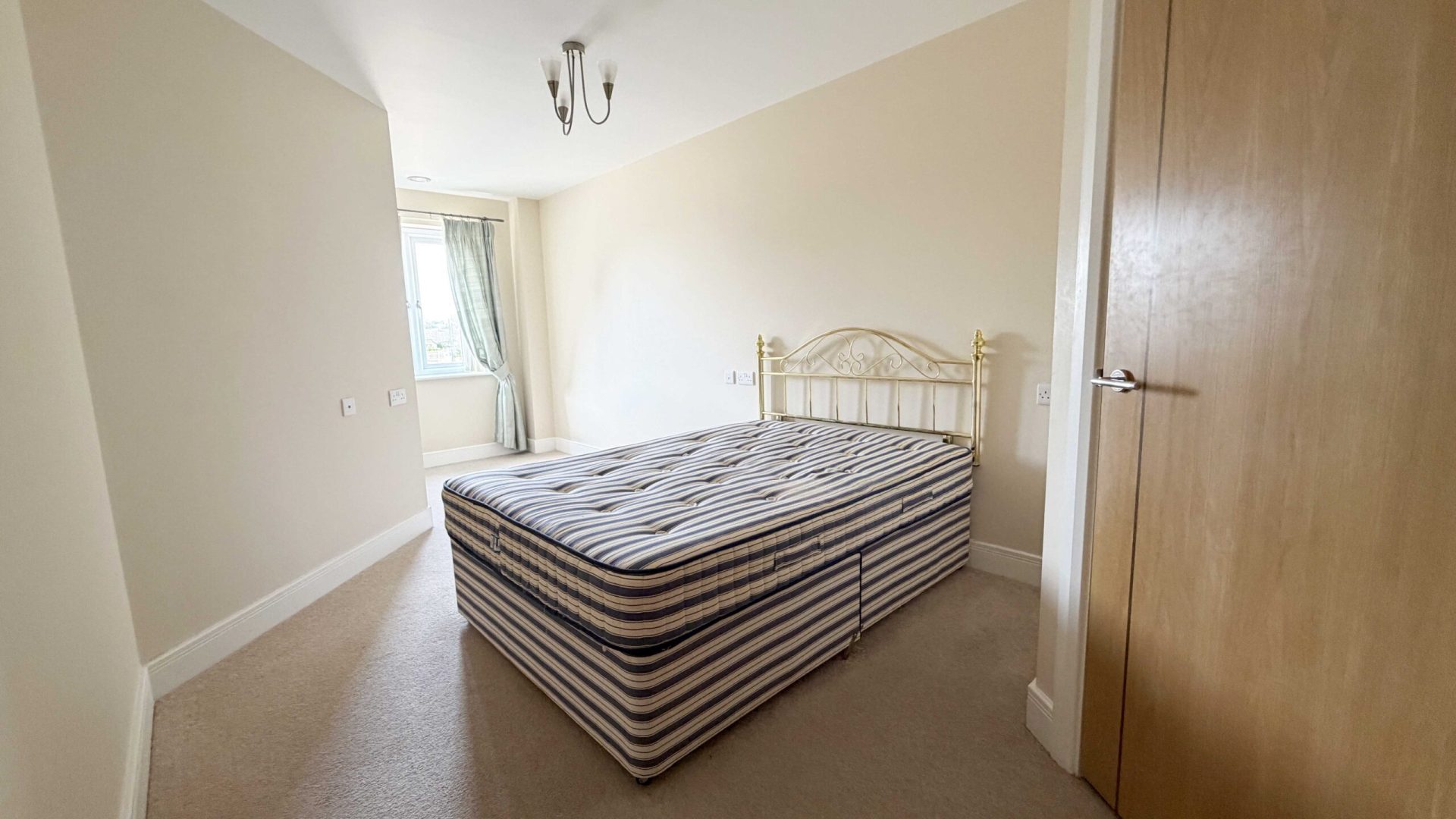 6. Bed 1