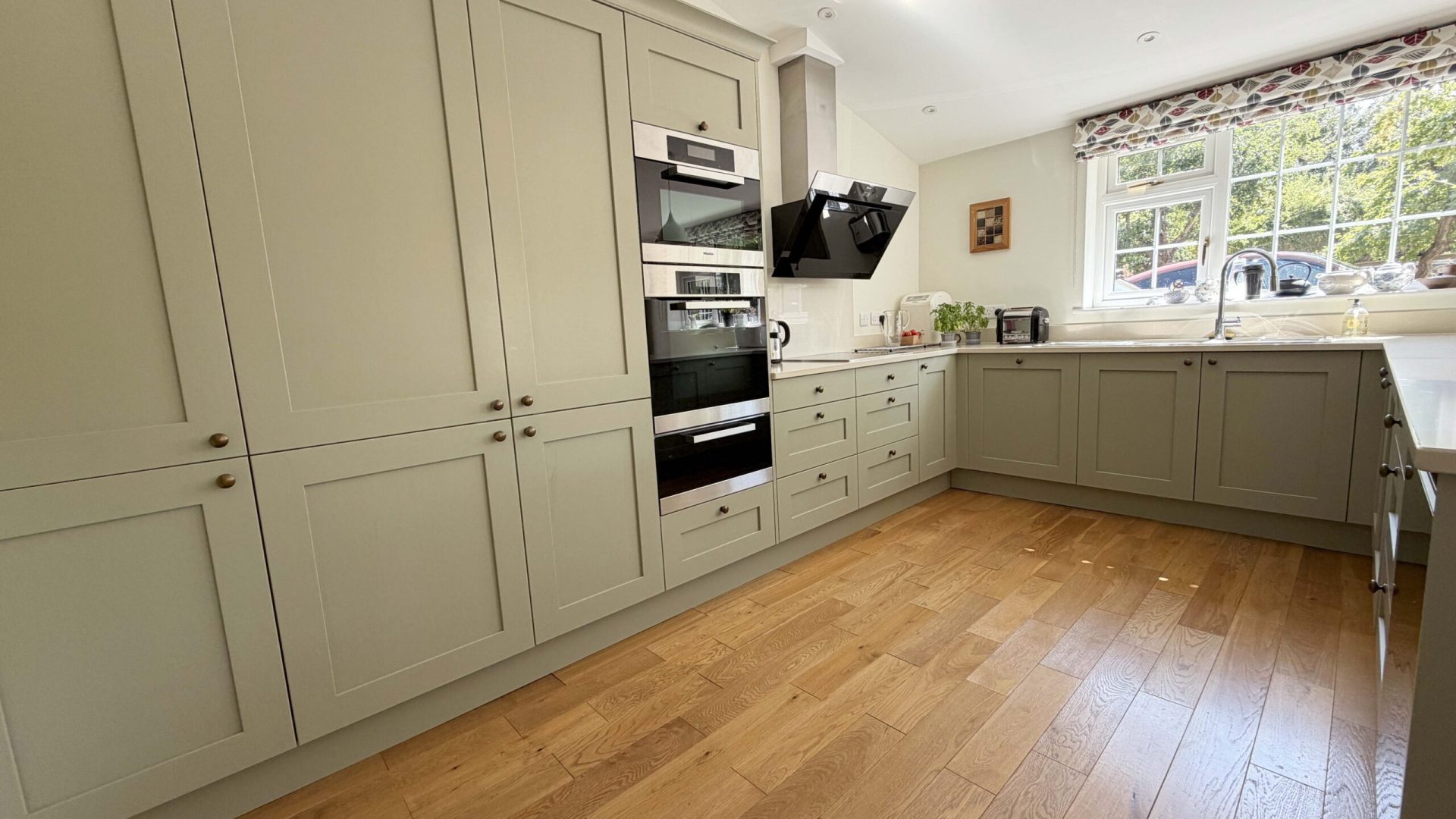 6. Kitchen Close