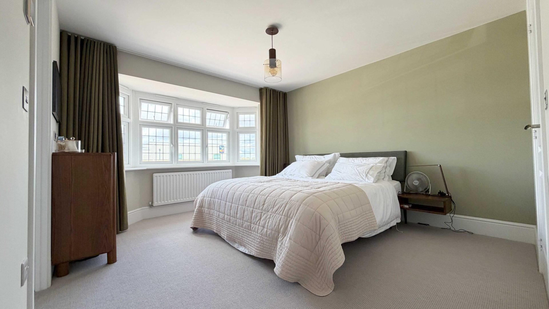 9. Bed 1