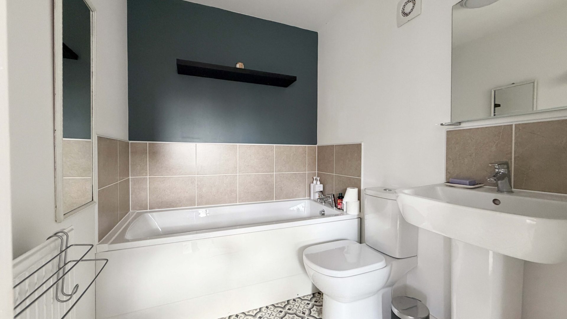 9. Ensuite